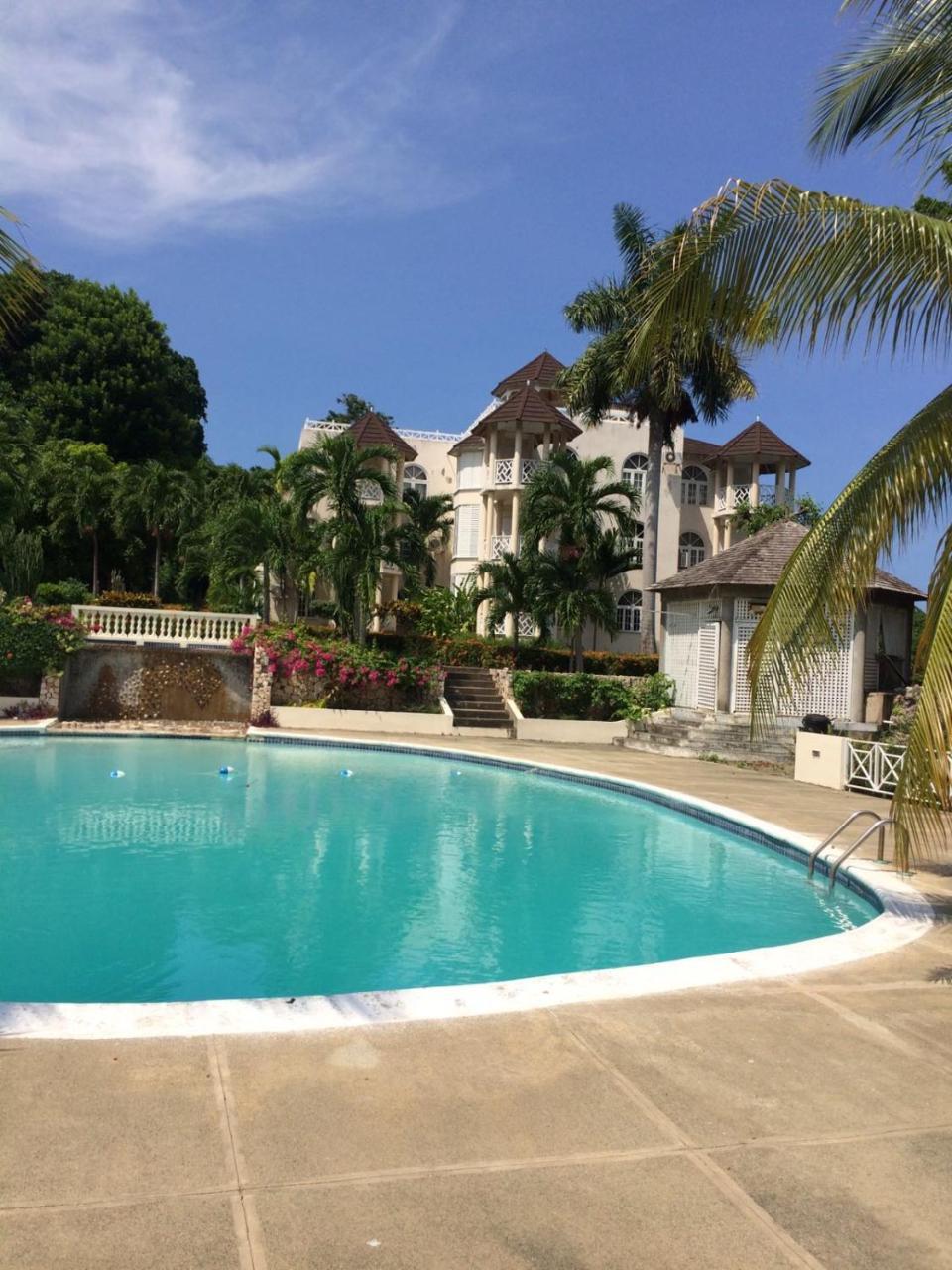 Sky Castles Apt H6 Ocho Rios Exterior photo