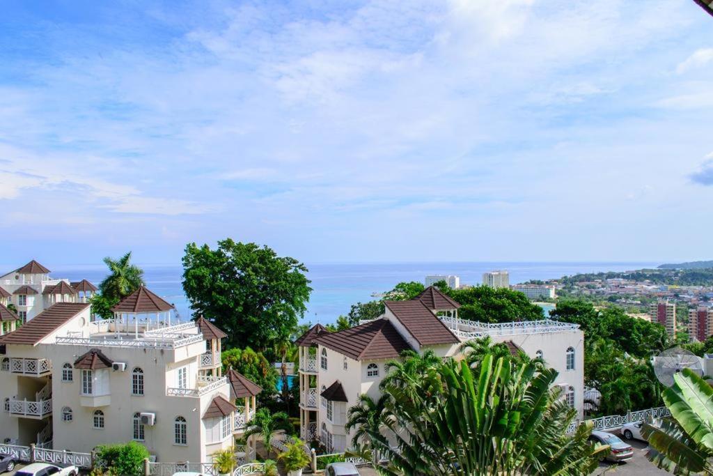 Sky Castles Apt H6 Ocho Rios Exterior photo